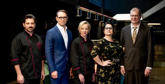 Manelstvo na obrsku, rozvod na tanieri - komdia Ke sa zhasne s Tomom Matalrom a Petrou Polniovou 